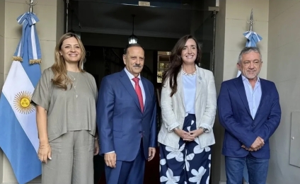 Villarruel desafía la interna y tiende puentes con Quintela en territorio opositor