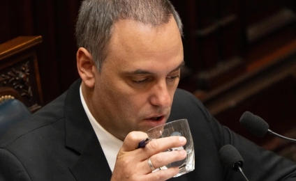 El Gobierno quedó conforme con el desempeño de Adorni y UxP hizo un balance positivo del papel que jugó en la sesión