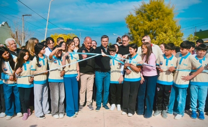 El gobernador Zdero inauguró nuevas cuadras de pavimento en Las Breñas
