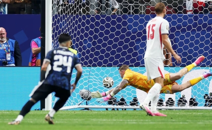 ¡ESTAMOS EN LA FINAL, CARAJO!: con mística, Argentina le ganó a Inglaterra y definirá el título contra España