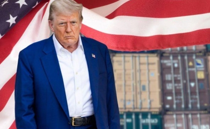 El presidente de EEUU reactiva su guerra comercial con nuevos gravámenes a socios comerciales. La medida entra en vigor meses después del revés que sufrió en la Corte Suprema.