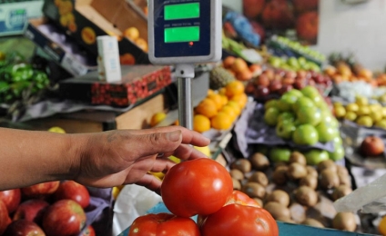 Derrumbe de consumo: frutas y verduras caen hasta un 50% en Chaco, Salta, Rosario y Mendoza