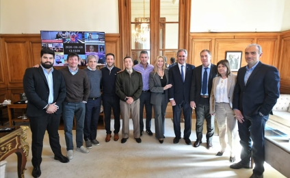 Con proyectos clave y la necesidad de resultados, el Gobierno convoca a su mesa política
