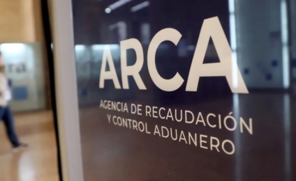 La recaudación de impuestos creció cerca de 4% real en septiembre, impulsada por Ganancias y retenciones 