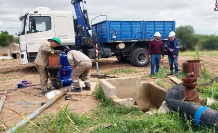 Sameep instaló una nueva bomba en Sáenz Peña para mejorar el abastecimiento a siete localidades